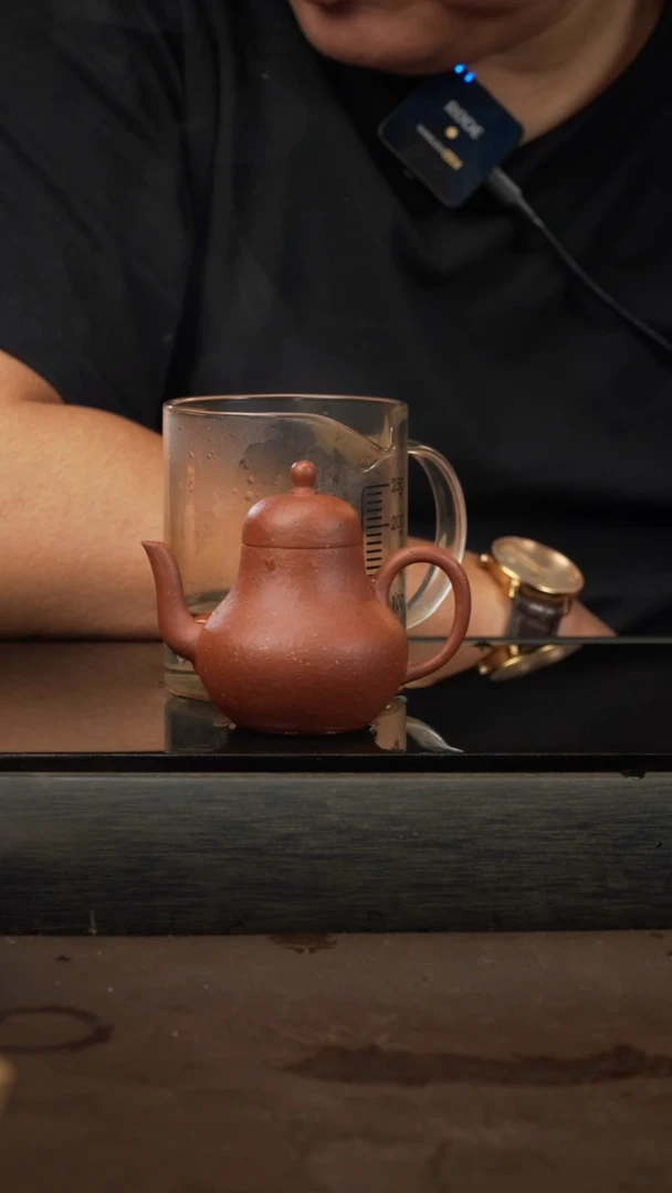 茶壶紫砂16，梨形，朱砂，100cc