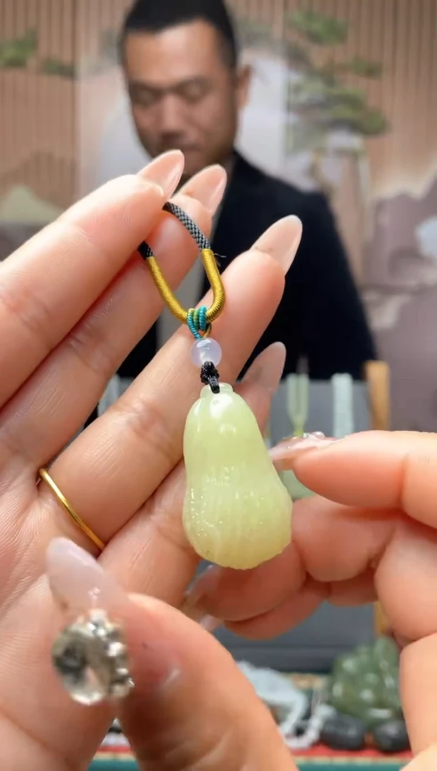 【闪购商品】和田玉颈饰未镶嵌一