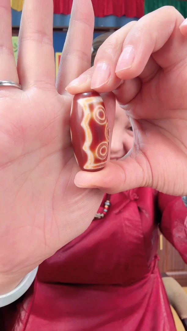 无非金属红色8眼