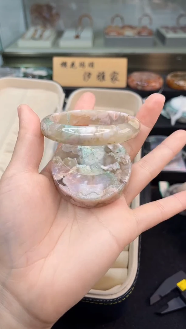 未镶嵌手镯石英质玉56圈口（赠品镯心）2S5765