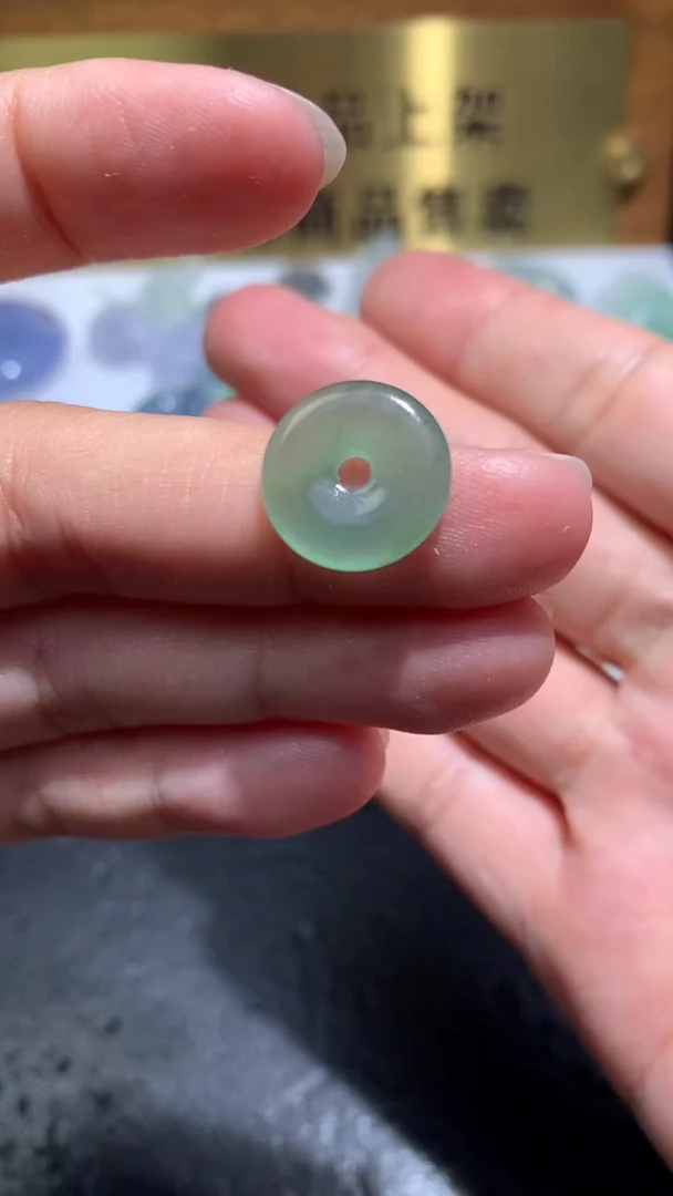 未镶嵌定制翡翠毛货