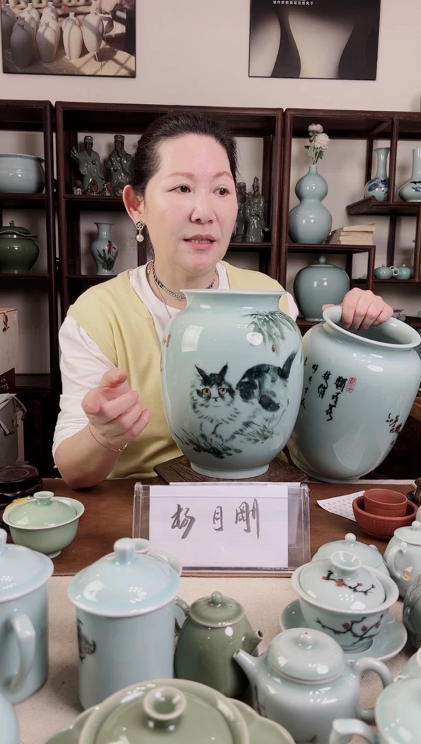 杯釉中彩 猫画 罐B（杨