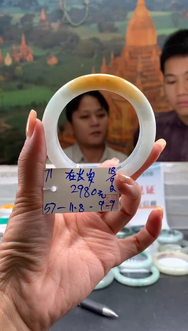 未镶嵌手镯翡翠在****妹翡翠手镯 下单联系小耳机#71