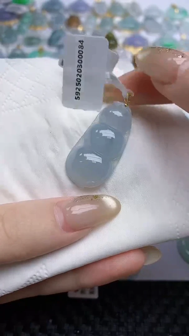 【闪购商品】翡翠颈饰未镶嵌天然A货翡翠