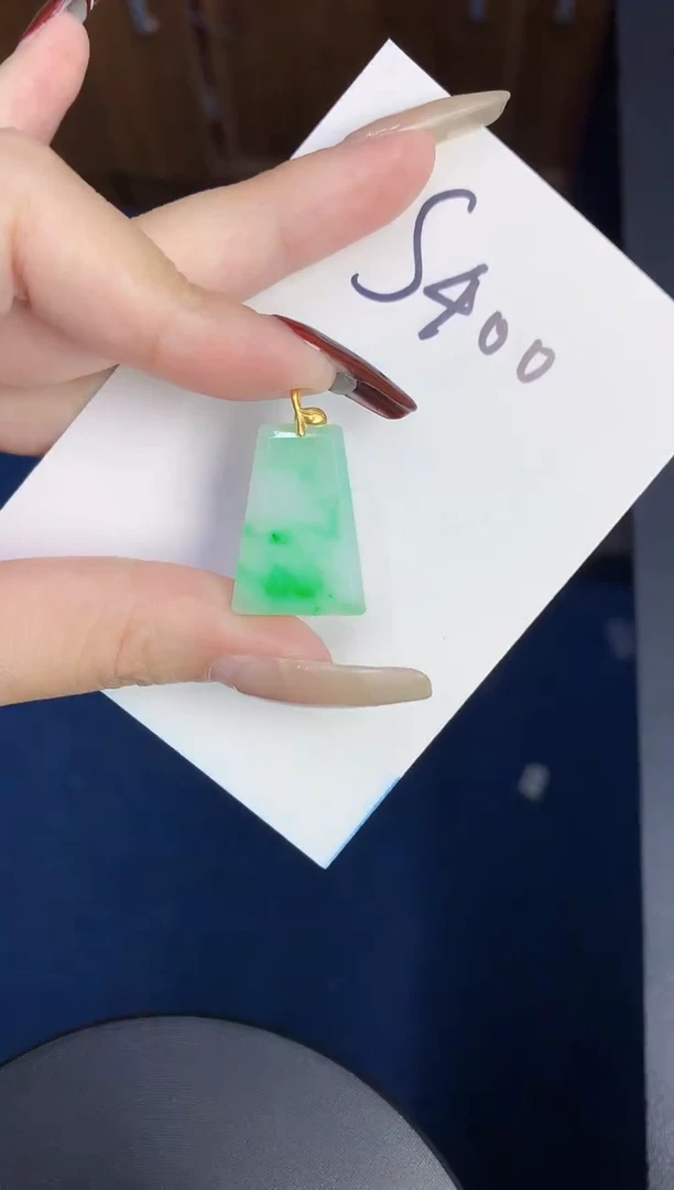 【闪购商品】翡翠颈饰18K金镶嵌00000000000