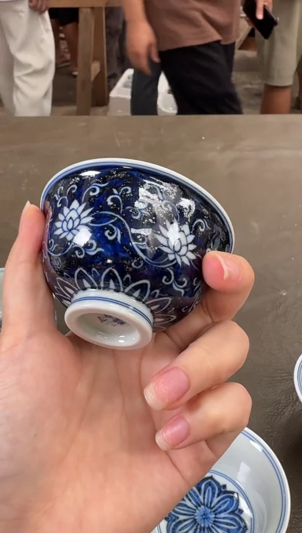 杯子三方器合蓝底莲花压手杯