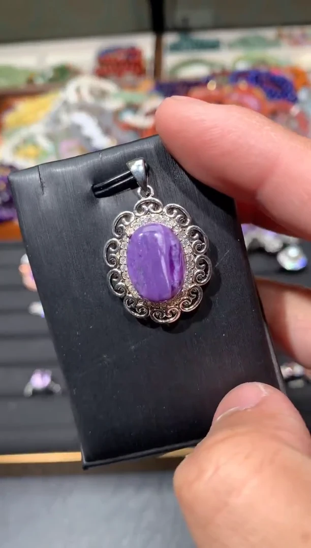 查罗石未镶嵌颈饰F151