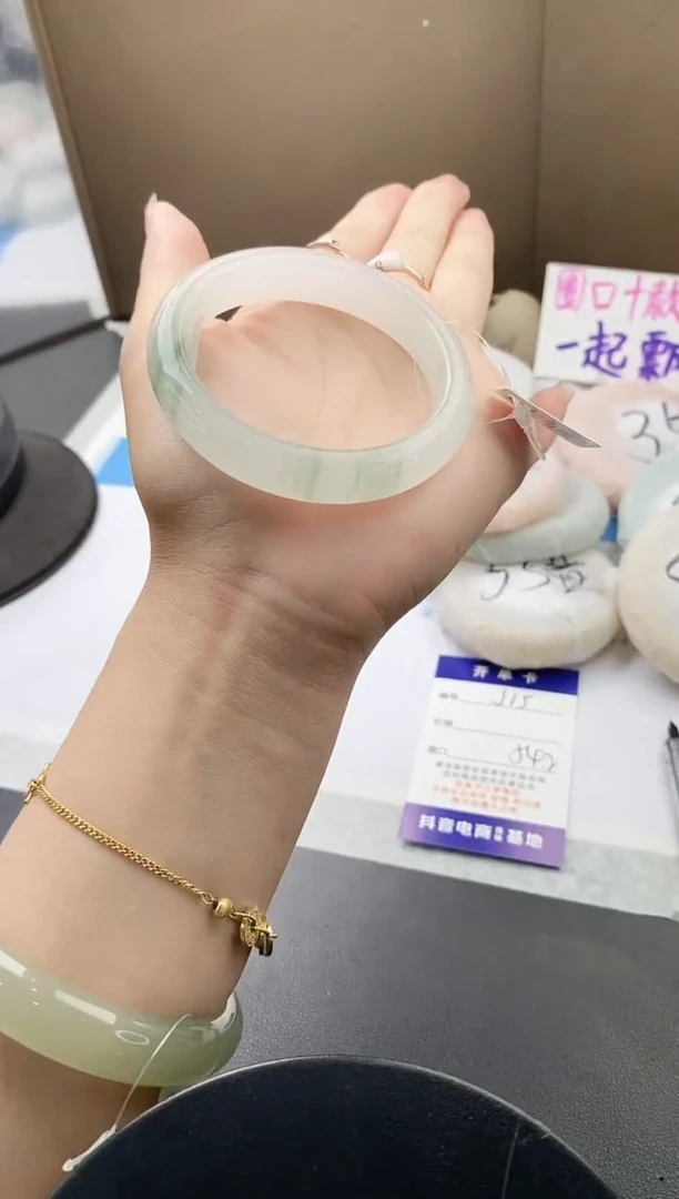 未镶嵌手镯石英质玉j15-PB54+