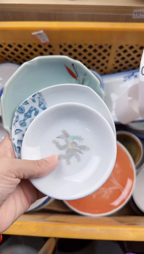 154回流瓷器，默认微瑕，18包邮