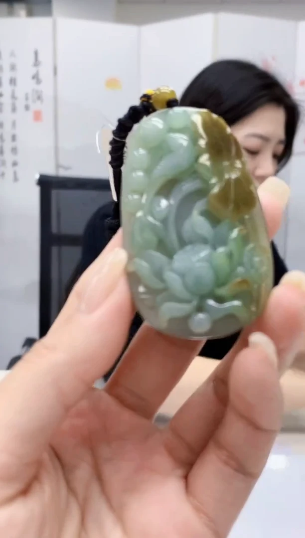 【闪购商品】定制翡翠未镶嵌0405lr-毛货挂件40