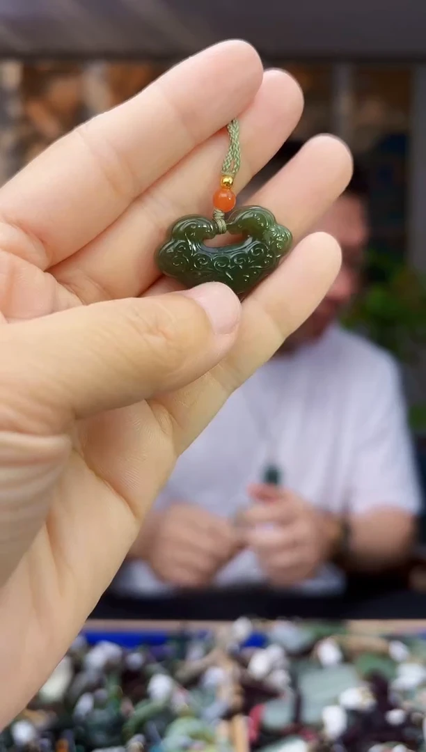 和田玉未镶嵌挂件拍一发一多样性发货