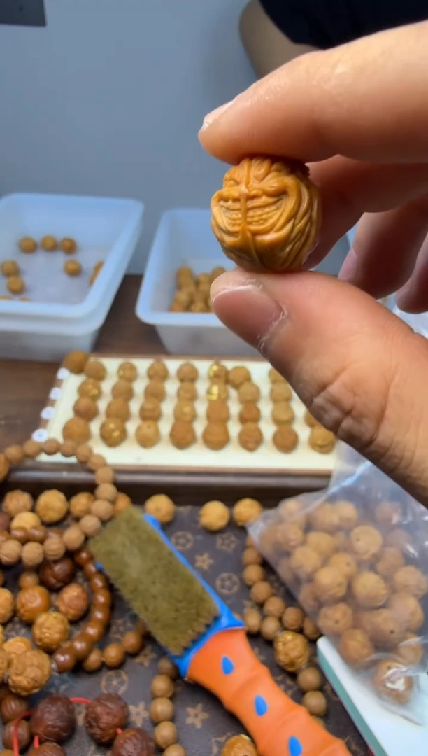 吊坠猴头核桃三面 撕裂 恶僧