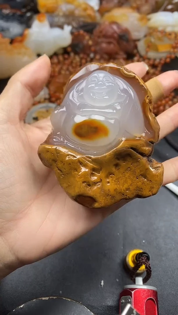 未镶嵌1玛瑙/玉髓等****?ll