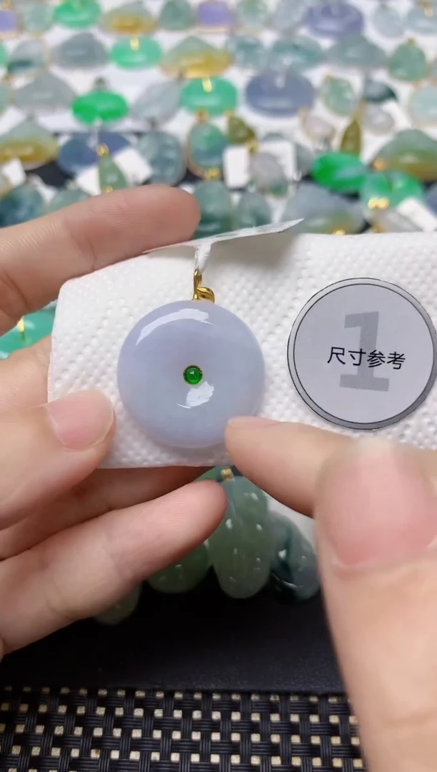 翡翠18K金镶嵌颈饰天然缅甸A货翡翠