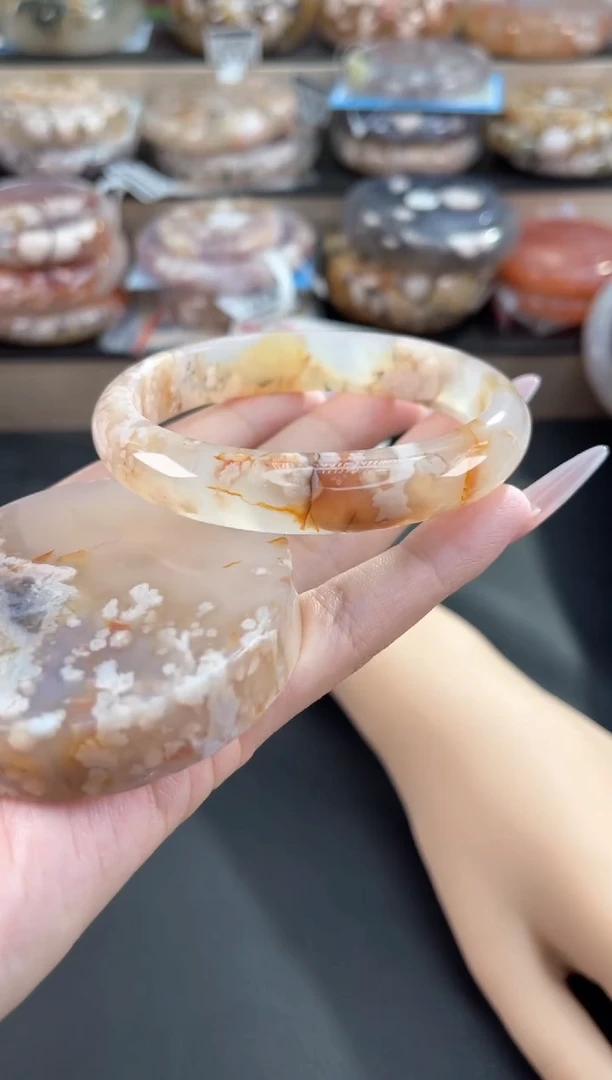 未镶嵌手镯石英质玉61