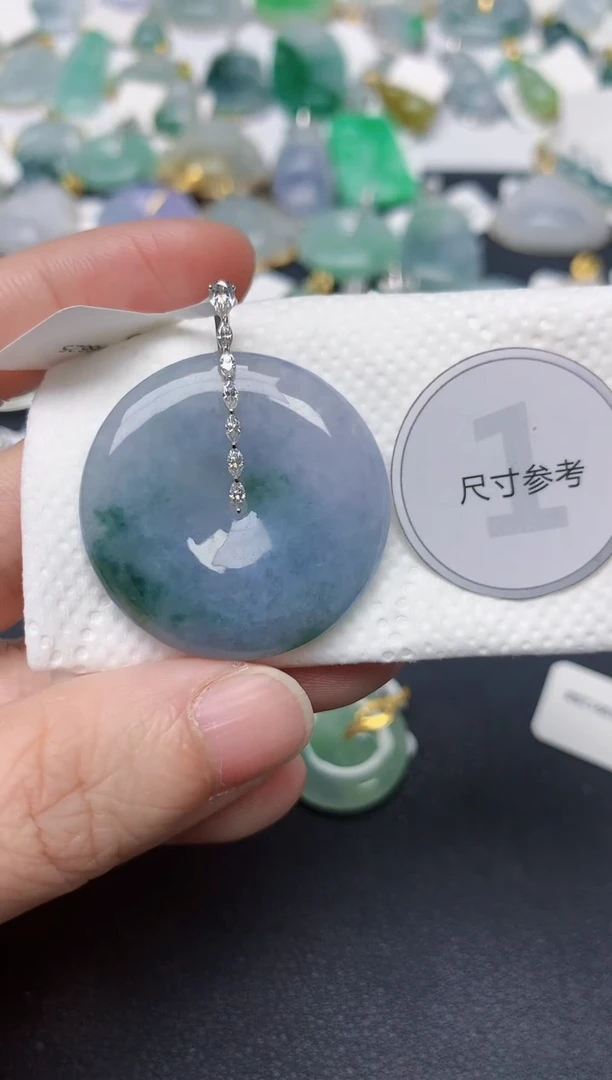 颈饰18K金镶嵌翡翠天然缅甸A货翡翠