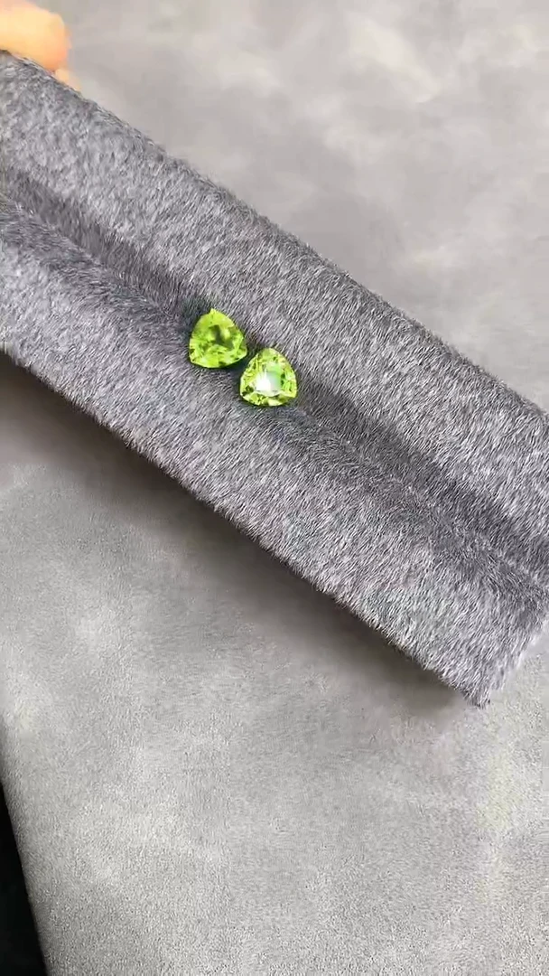 【闪购商品】橄榄石笔搁未镶嵌9橄榄石裸石多样性发一颗