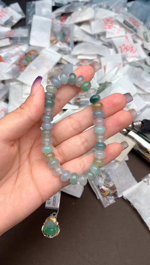 未镶嵌挂件翡翠—