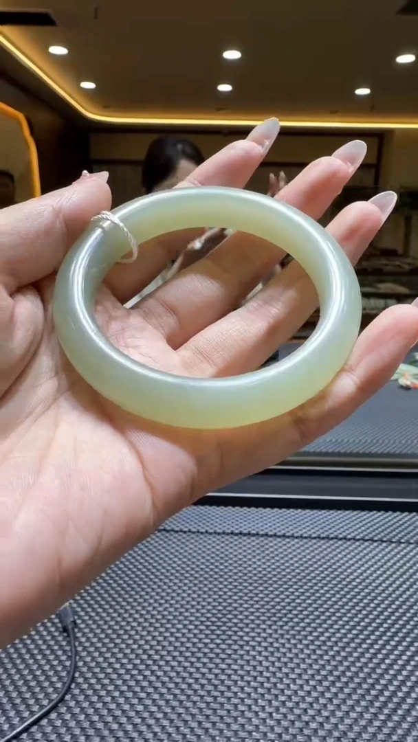 颈饰未镶嵌和田玉手镯57