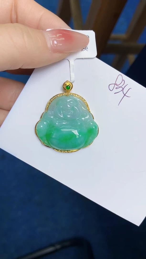 翡翠18K金镶嵌颈饰 天然缅甸翡翠A货