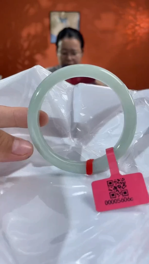 未镶嵌手镯翡翠翡翠手镯