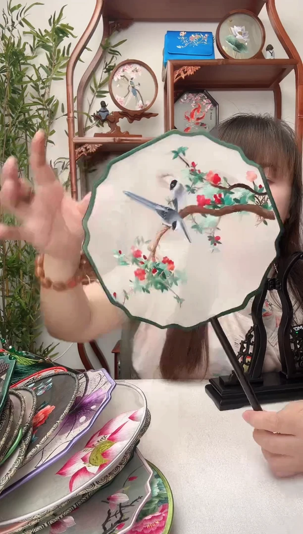 刺绣双面绣花团扇