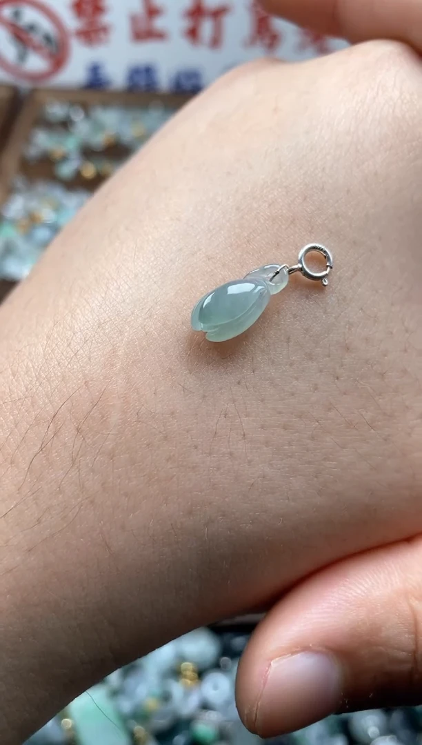 【闪购商品】翡翠颈饰未镶嵌哥哥