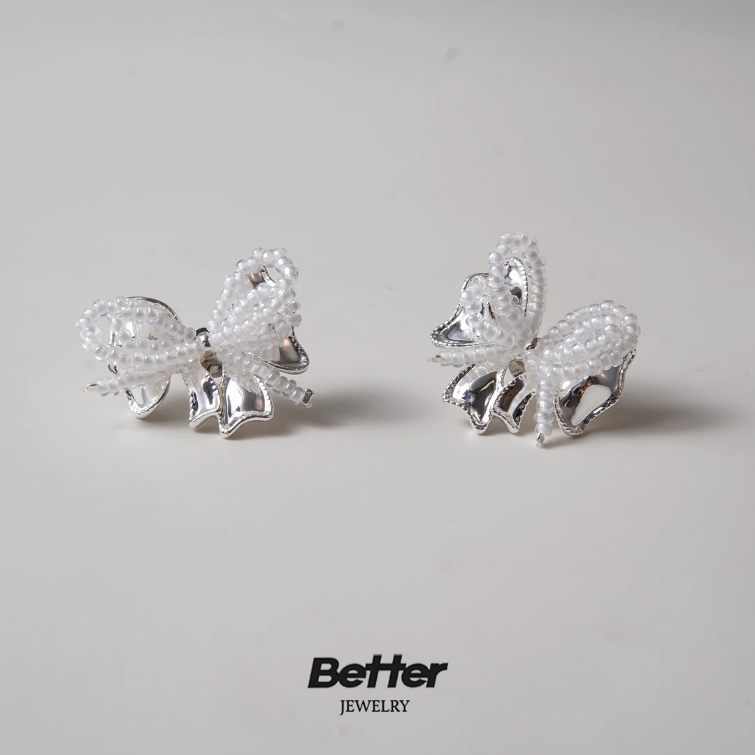 铜合金耳饰 E202 DESIGN IX  白水串珠蝴蝶结耳钉