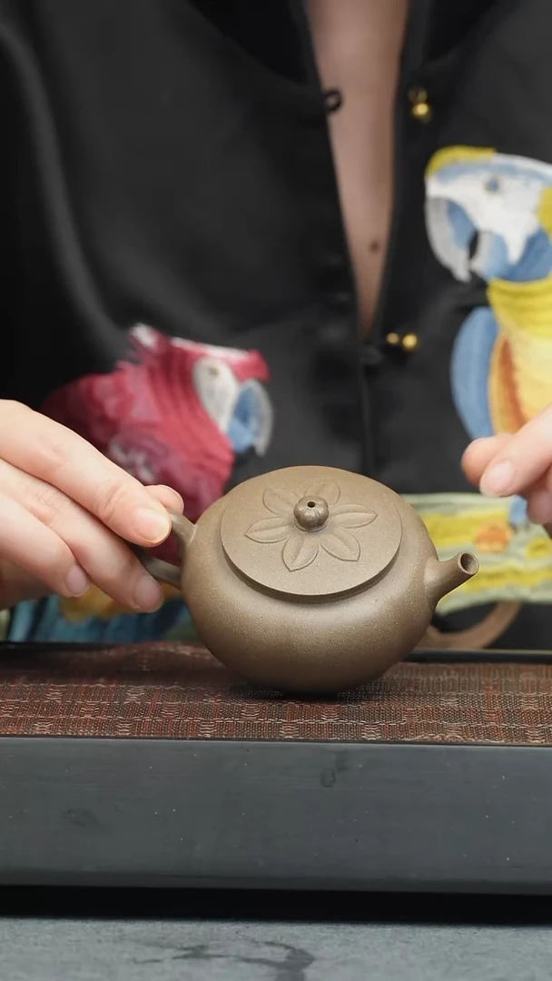 茶壶紫砂五堂 吉金莲蒲