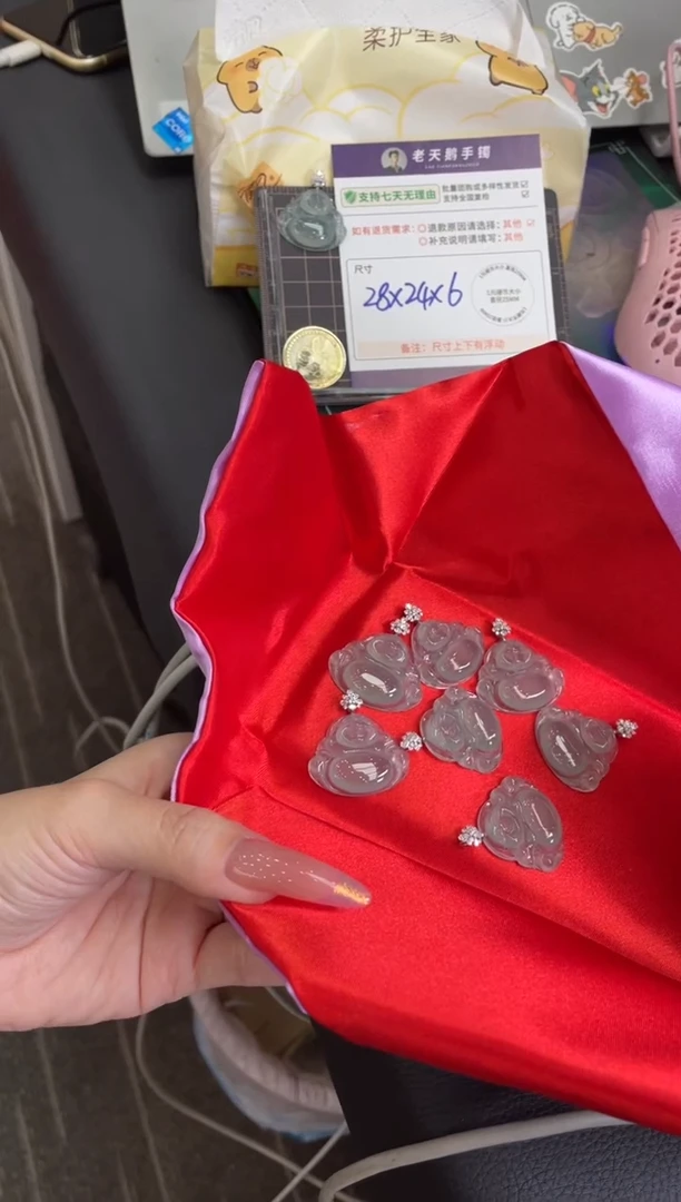 18K金镶嵌挂件翡翠佛公FL15/多样性发其一CP配绳