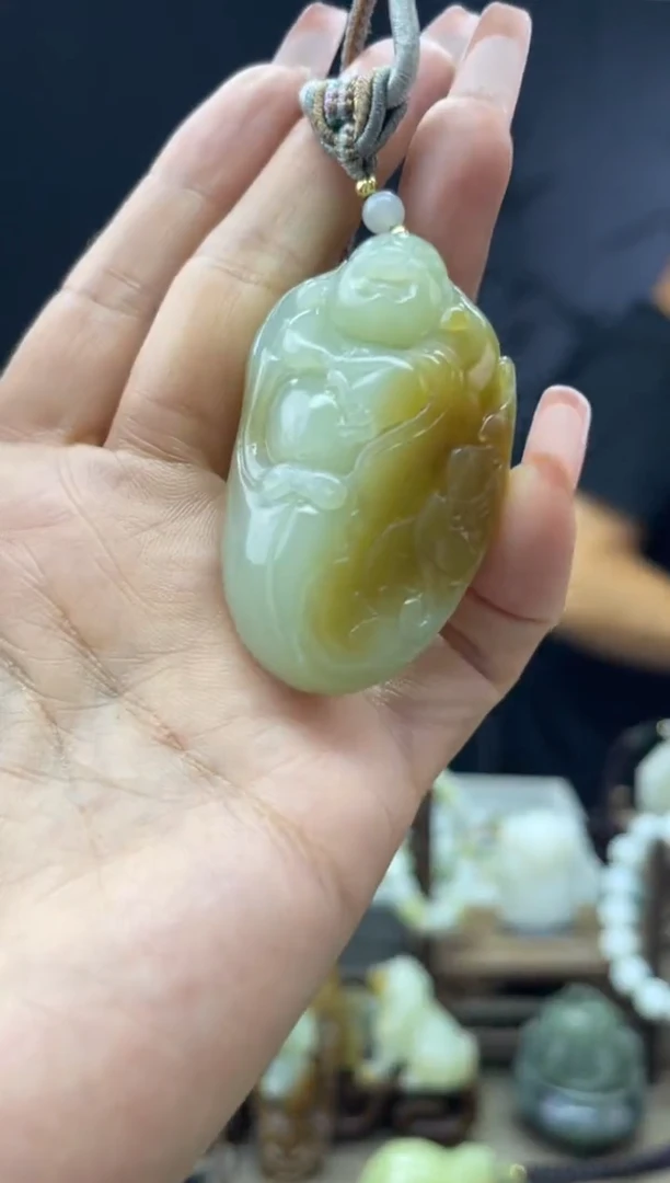 颈饰未镶嵌和田玉1