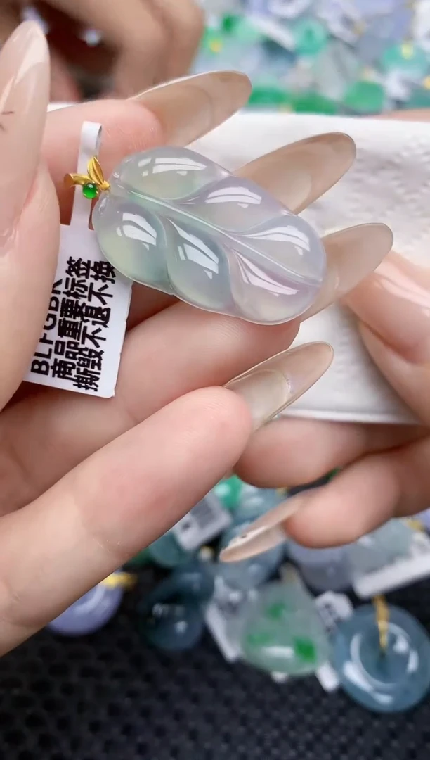 翡翠18K金镶嵌颈饰35   天然翡翠A货