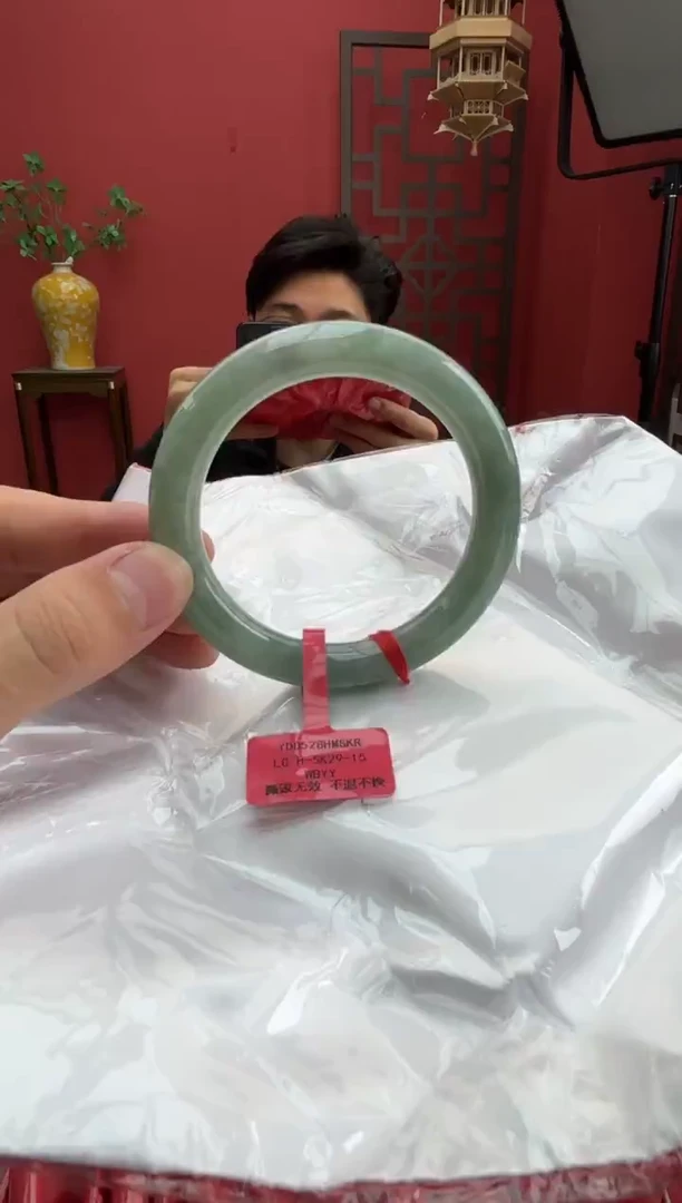 未镶嵌手镯（圆镯）翡翠翡翠手镯2