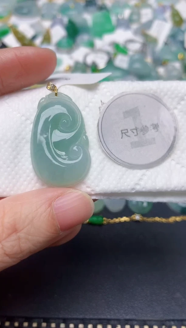 颈饰18K金镶嵌翡翠天然缅甸A货翡翠
