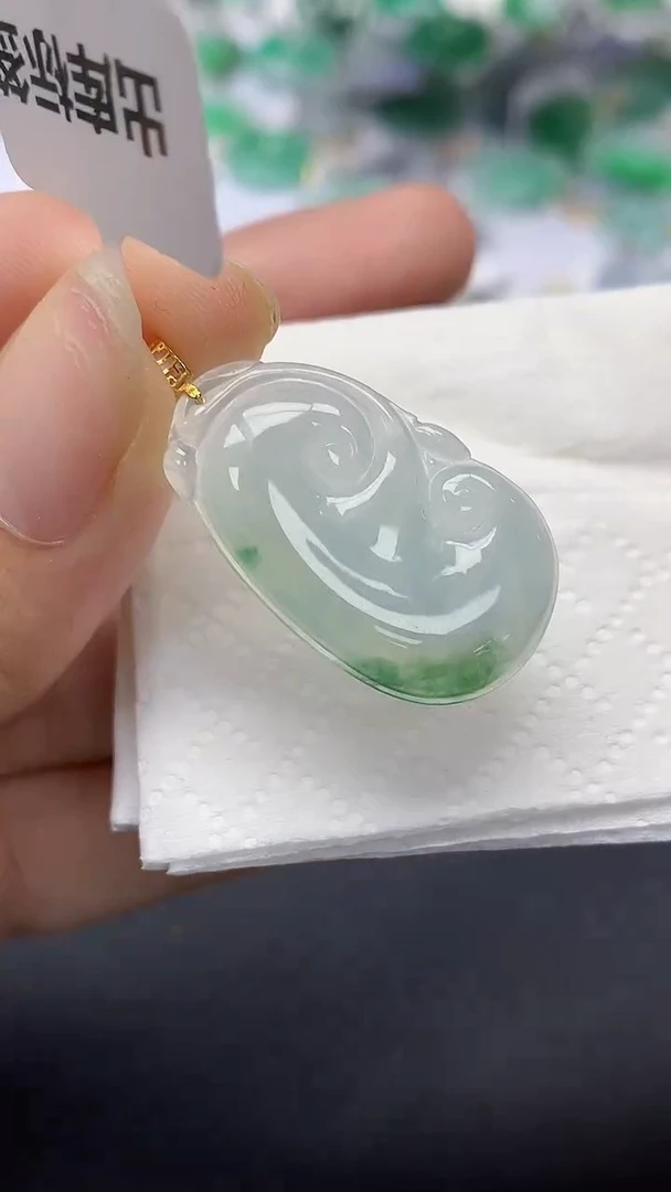 翡翠18K金镶嵌颈饰天然缅甸a货翡翠