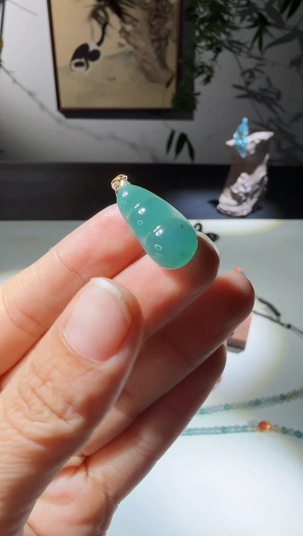 吊坠(不含链)18K金镶嵌翡翠豆子