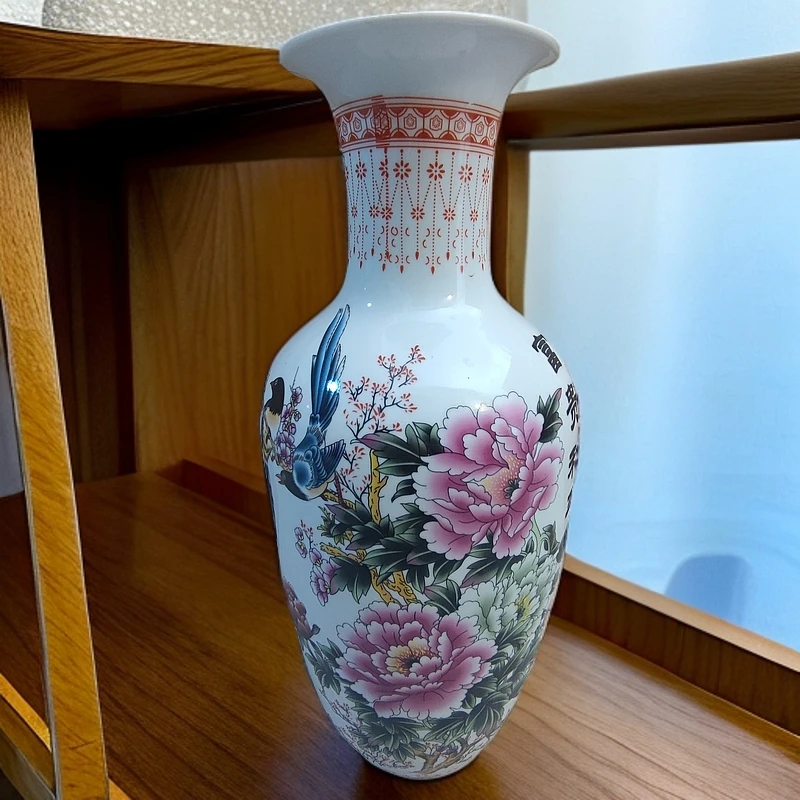 景德镇陶瓷大赏瓶一个（画片随机发福袋专属）