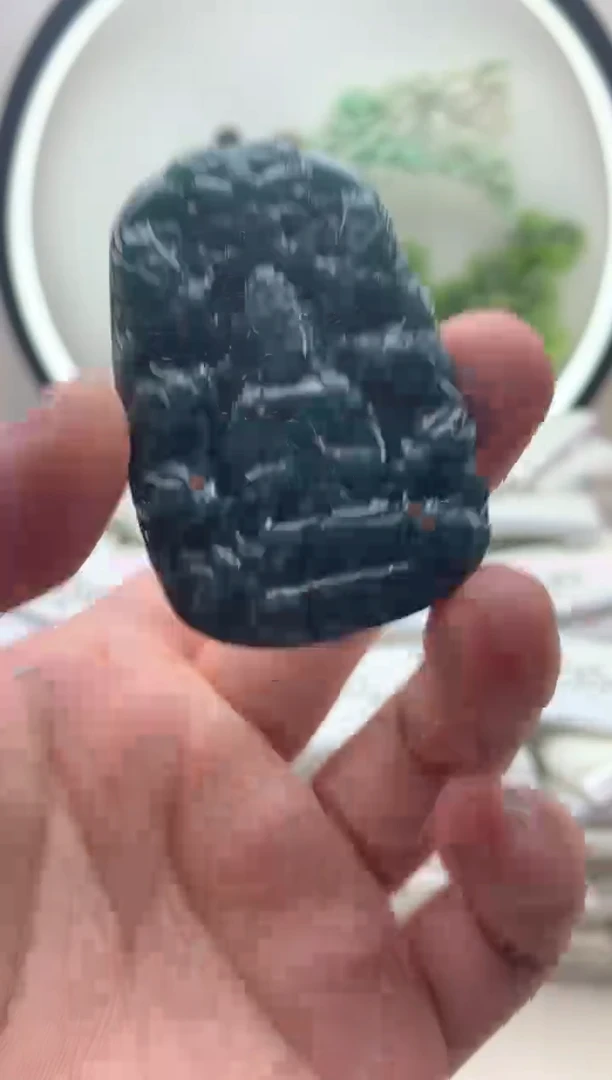 颈饰未镶嵌翡翠九龙观音