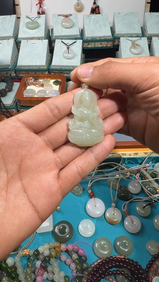 【闪购商品】和田玉颈饰未镶嵌观音