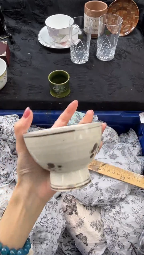瓷片立*       G081