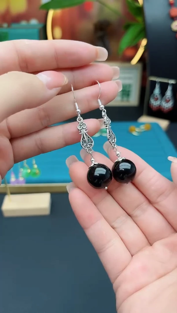 黑曜岩银S925镶嵌耳饰314000
