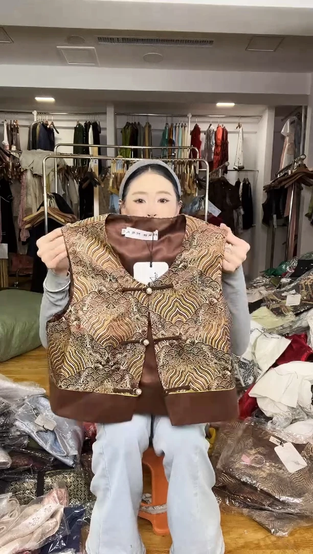 马甲       XL码      115-125斤