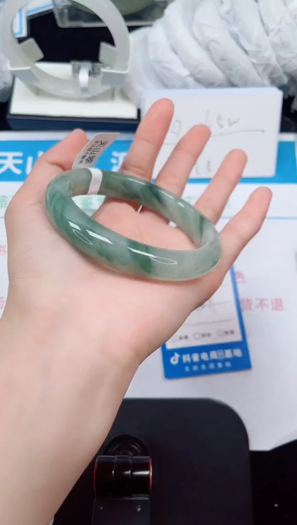未镶嵌手镯石英质玉228-60/61