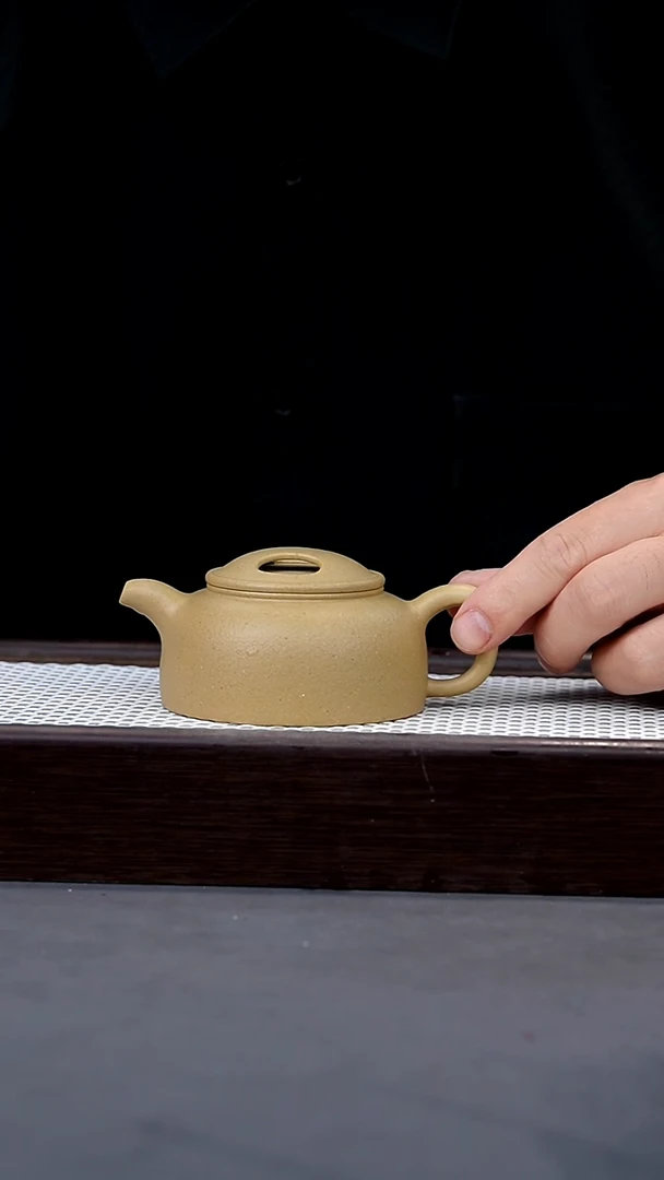 茶壶紫砂梨皮泥牛盖莲子