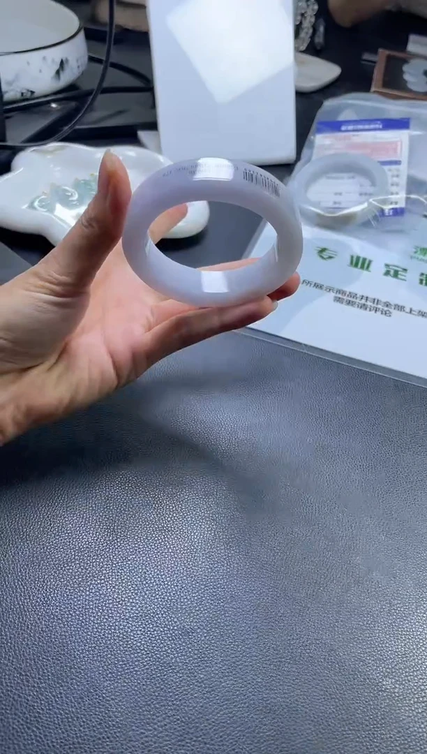 未镶嵌手镯定制翡翠手镯