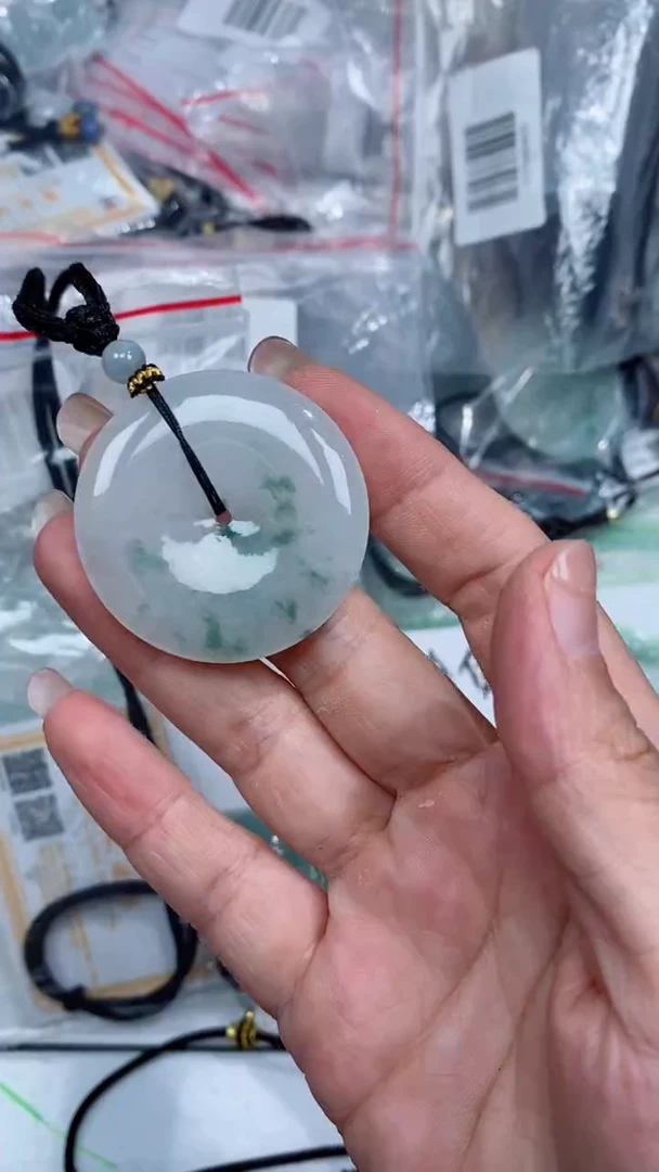 颈饰未镶嵌翡翠吊坠