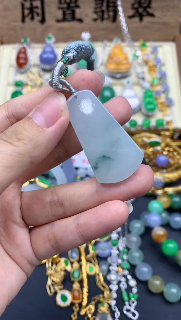 翡翠未镶嵌颈饰250-春日珠宝