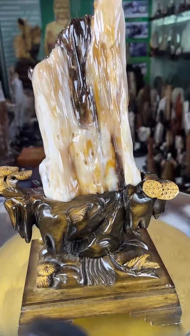 缅甸天然树化玉摆件