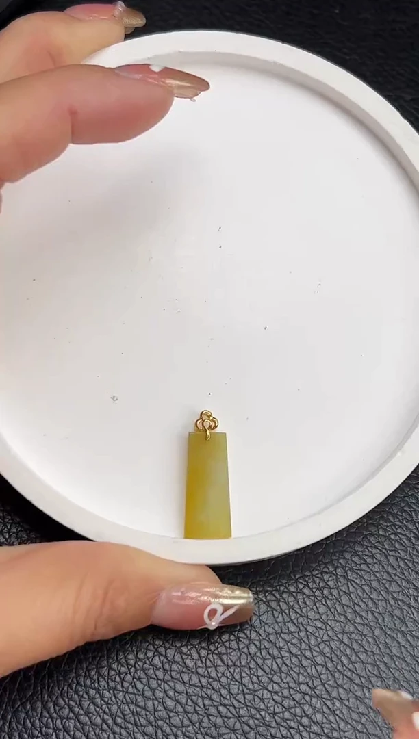 【闪购商品】翡翠颈饰18K金镶嵌YM1091-4-1 无事牌