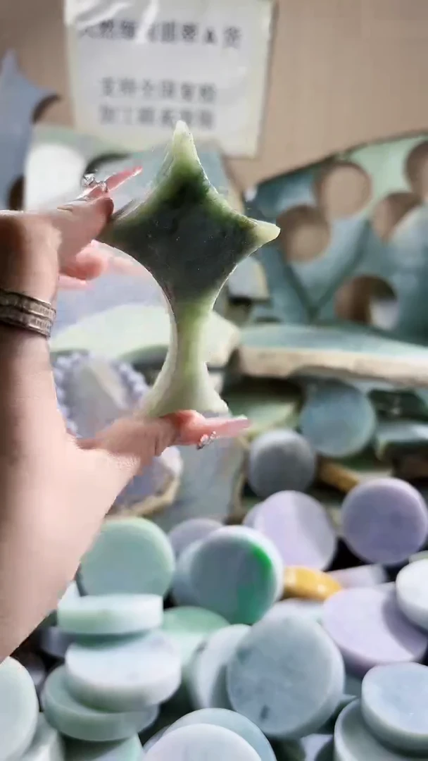 翡翠未镶嵌颈饰翡翠A货 江谭917